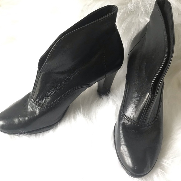 Victoria Spencer Ankle Boots - Picture 1 of 2